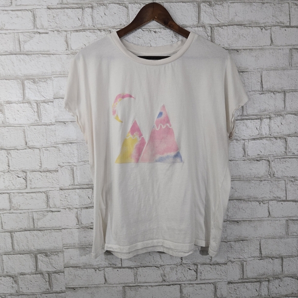 ZYIA Tops - ZYIA Active printed short sleeve tee